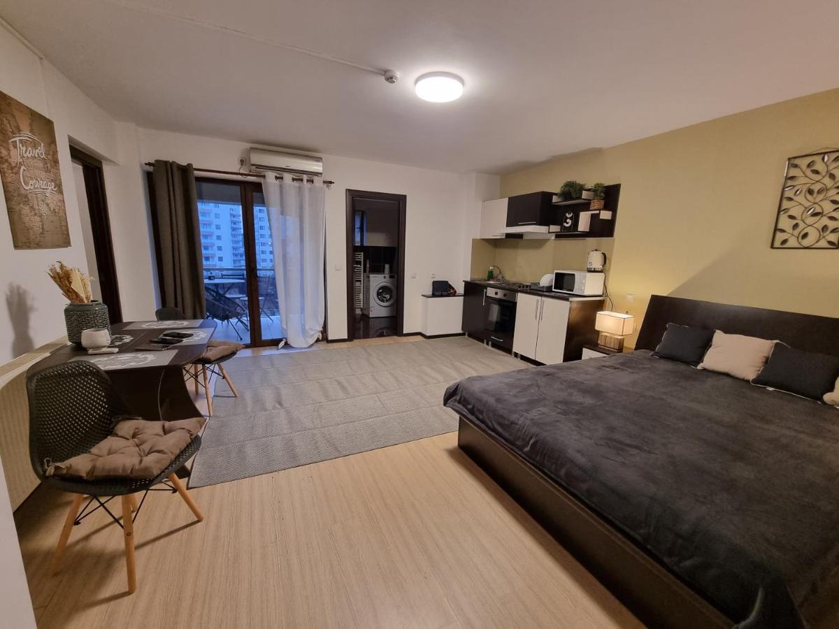Lovely & Comfy, Central Apt In Iasi Eksteriør billede